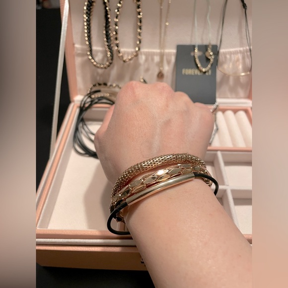 Bracelet bundle! - Picture 4 of 5